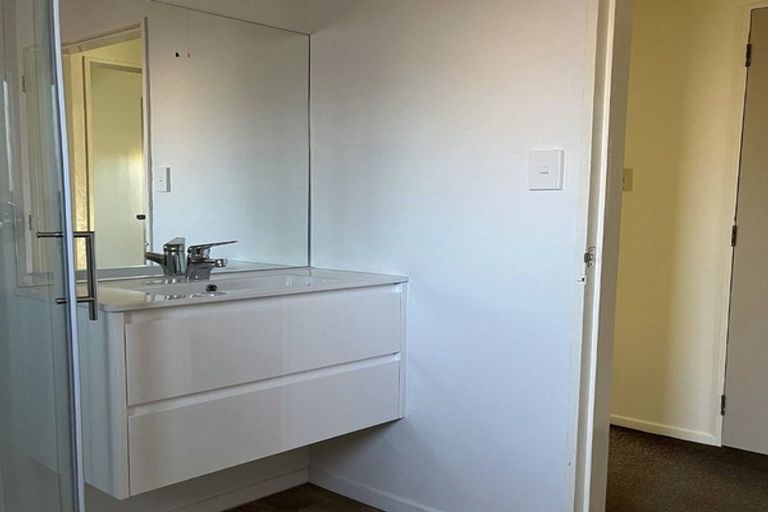 Photo of property in 1 Waimarie Park, Levin, 5510