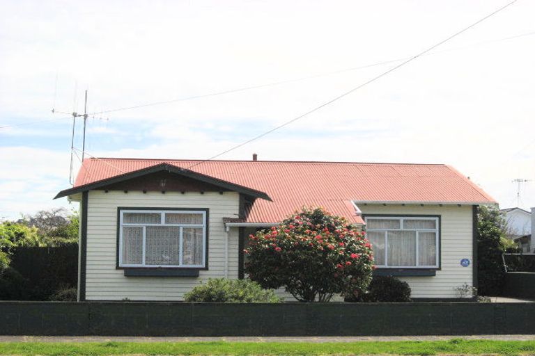 Photo of property in 18 Cambridge Street, Gonville, Whanganui, 4501