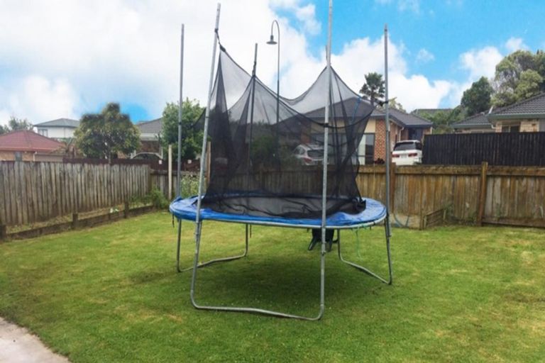 Photo of property in 4 Frederick Reece Drive, The Gardens, Auckland, 2105