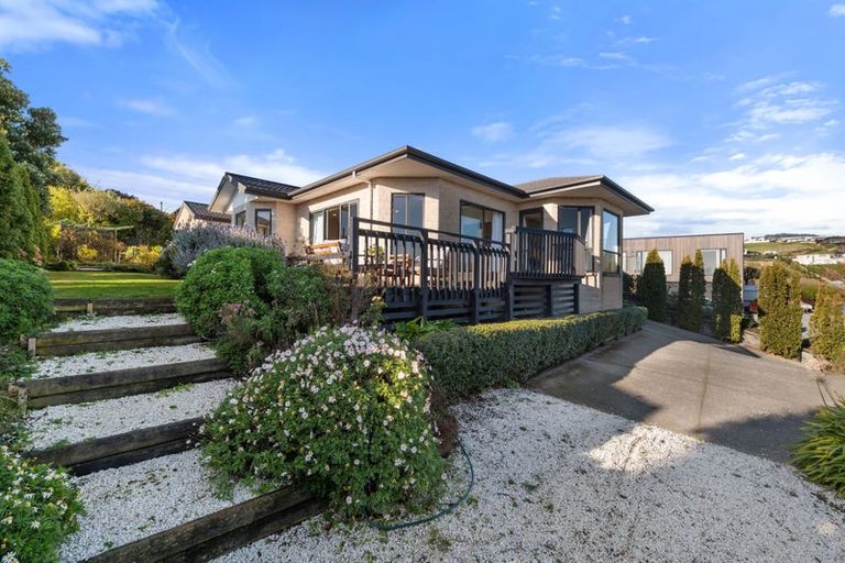 Photo of property in 41 Highcrest Heights, Westmorland, Christchurch, 8025