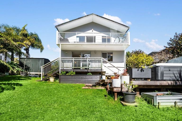 Photo of property in 8 Carina Crescent, Torbay, Auckland, 0630