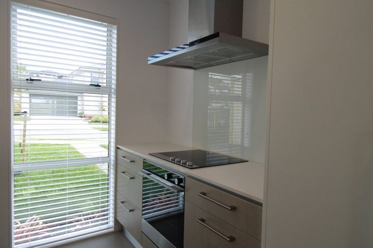 Photo of property in 7 Forbes Mccammon Drive, Swanson, Auckland, 0614