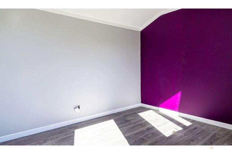 Photo of property in 1 Maude Street, Waimate, 7924