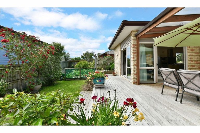 Photo of property in 34 Driftwood Drive, Red Beach, 0932