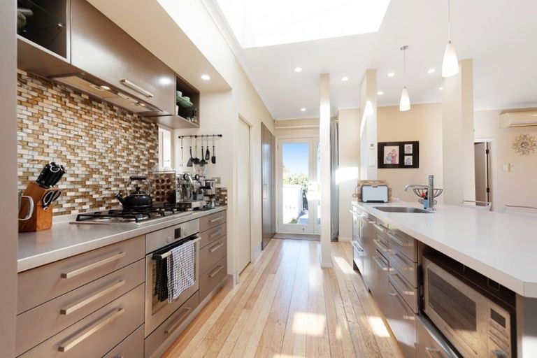 Photo of property in 45 Mandalay Terrace, Khandallah, Wellington, 6035