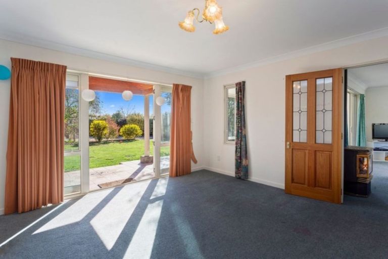 Photo of property in 5 Hilton Drive, Amberley, 7410