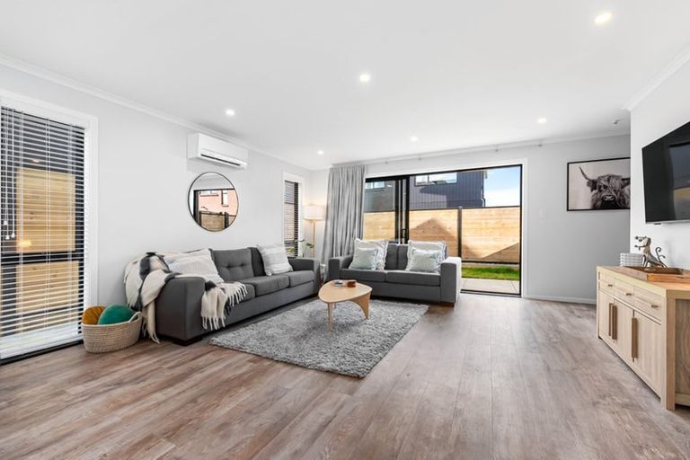 Photo of property in 8 Betty Boyes Street, Wallaceville, Upper Hutt, 5018