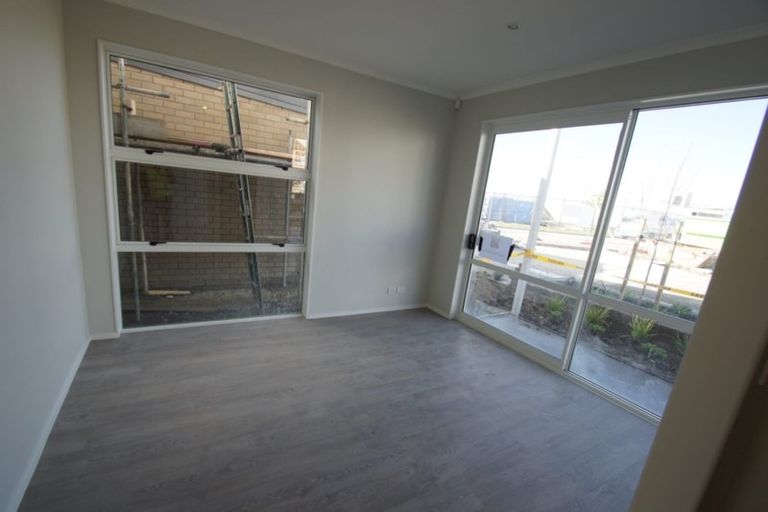 Photo of property in 10 Vincent Lane, Hobsonville, Auckland, 0616