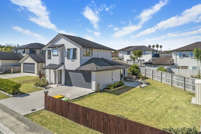 Photo of property in 6 Maylee Crescent, Gulf Harbour, Whangaparaoa, 0930