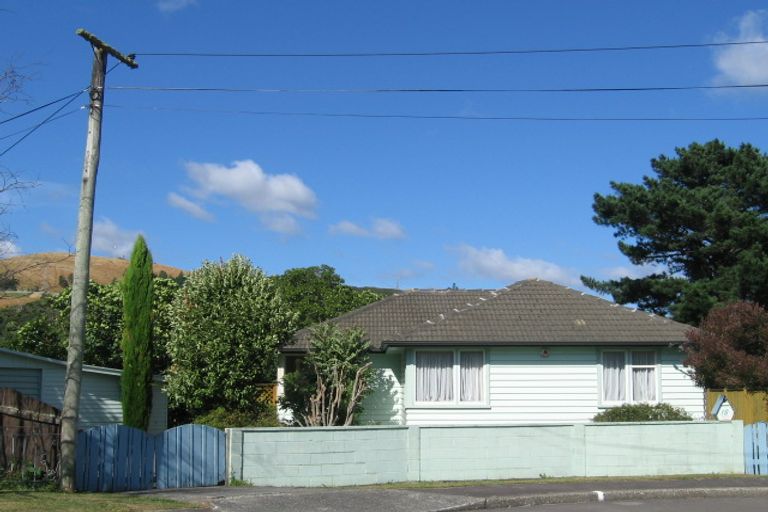 Photo of property in 18 Whangakoko Grove, Birchville, Upper Hutt, 5018