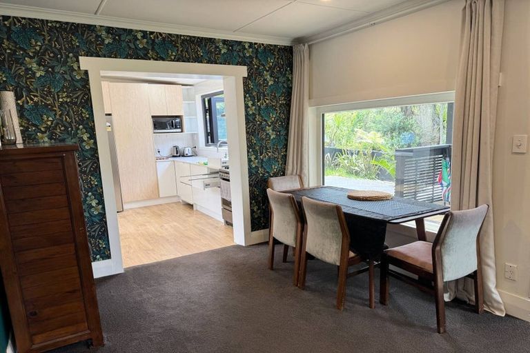 Photo of property in 3 Huia Road, Titirangi, Auckland, 0604