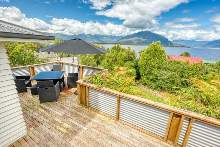 Photo of property in 42 Koe Street, Moana, 7872