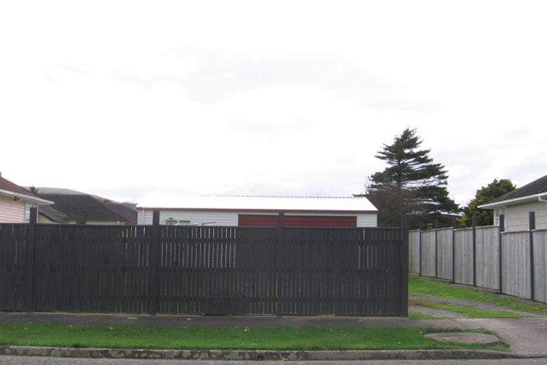 Photo of property in 1 Hollard Grove, Avalon, Lower Hutt, 5011