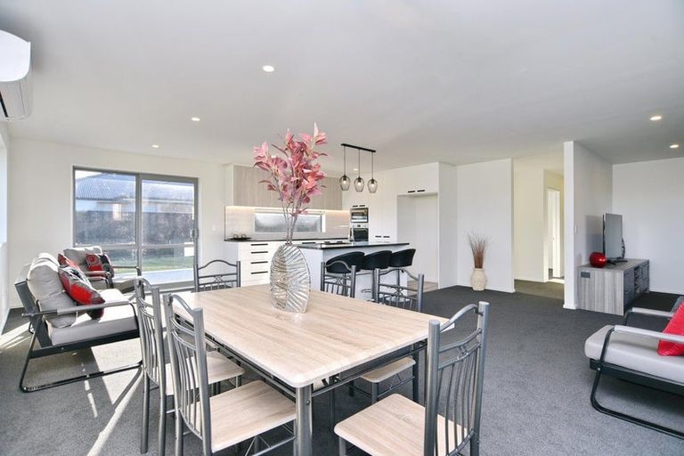 Photo of property in 36 Plover Avenue, Amberley, 7410