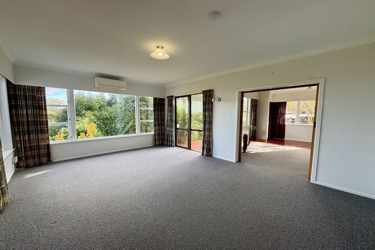 Photo of property in 17 Bedford Grove, Kelson, Lower Hutt, 5010