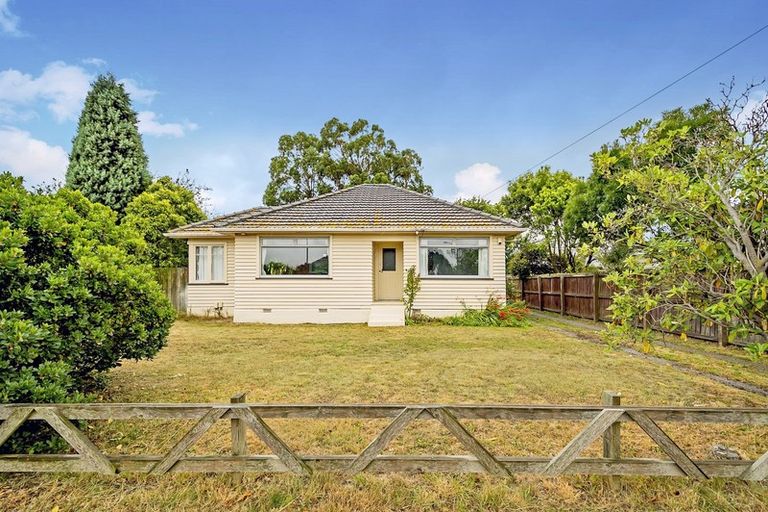 Photo of property in 35 Garvins Road, Hornby, Christchurch, 8042