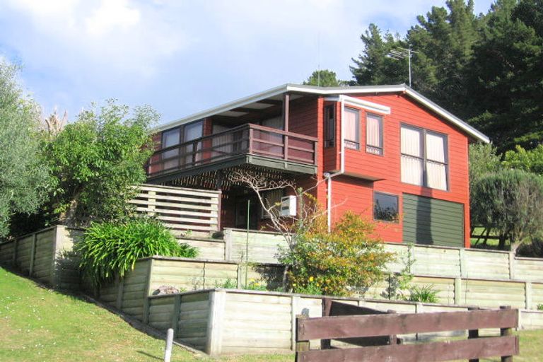 Photo of property in 100 Onemana Drive, Onemana, Whangamata, 3691