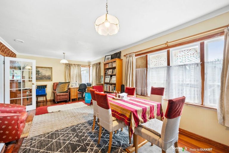 Photo of property in 70 Happy Valley Road, Owhiro Bay, Wellington, 6023