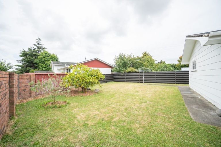 Photo of property in 1 Rakino Place, Awapuni, Palmerston North, 4412