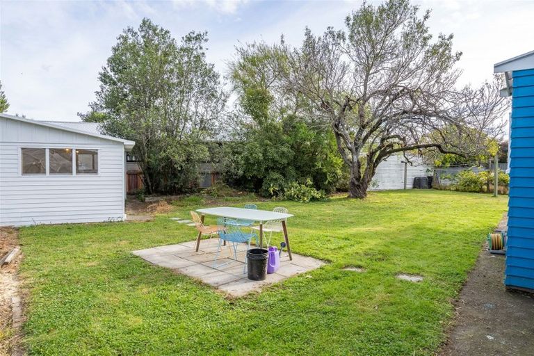 Photo of property in 4 Greenaway Place, Martinborough, 5711