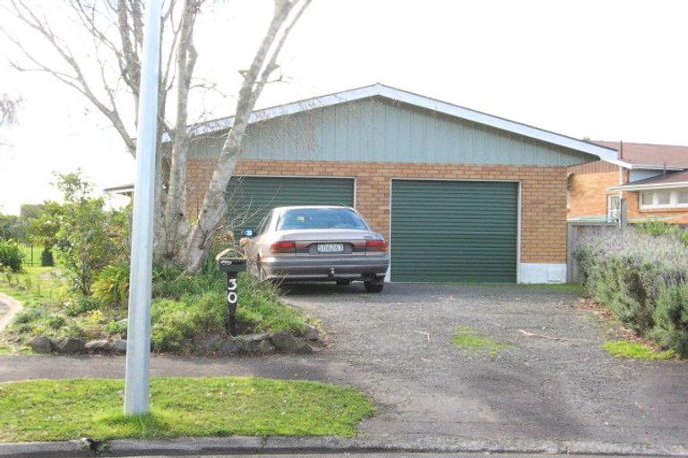 Photo of property in 30 Kensington Place, Fairfield, Hamilton, 3214