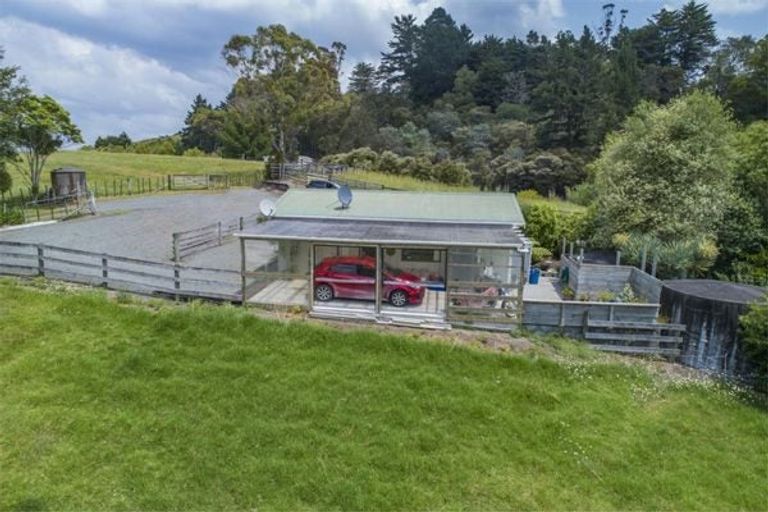 Photo of property in 929 State Highway 1, Oakleigh, Whangarei, 0171