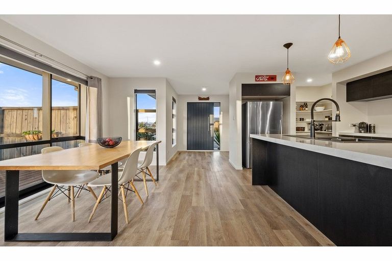 Photo of property in 69 Strauss Drive, Rolleston, 7614