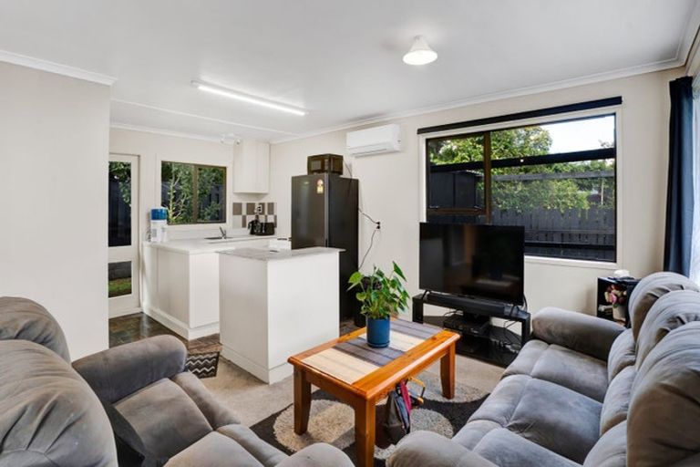 Photo of property in 6c Oswald Place, Stratford, 4332