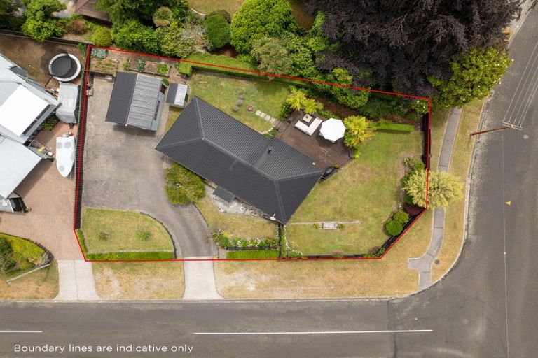 Photo of property in 1 Boundary Road, Waipahihi, Taupo, 3330
