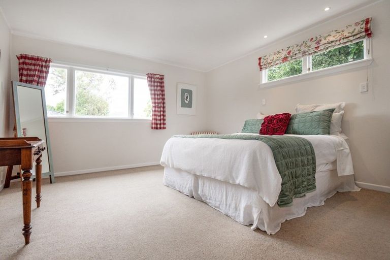 Photo of property in 42 Guthrie Road, Havelock North, 4130