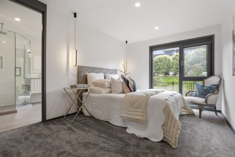 Photo of property in 48a Peter Terrace, Castor Bay, Auckland, 0620