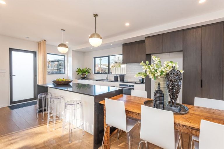 Photo of property in 1/27 Springfield Road, St Albans, Christchurch, 8014