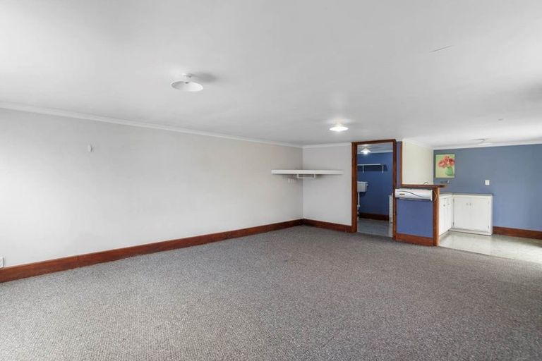 Photo of property in 24 Tairere Crescent, Rosehill, Papakura, 2113