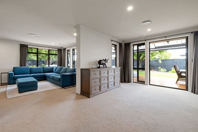 Photo of property in 32 Winchester Place, Rototuna North, Hamilton, 3210