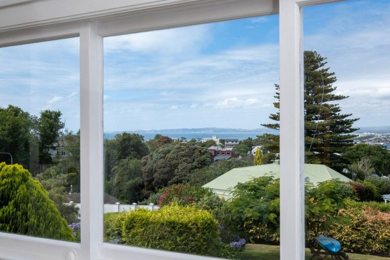 Photo of property in 28 France Road, Bluff Hill, Napier, 4110