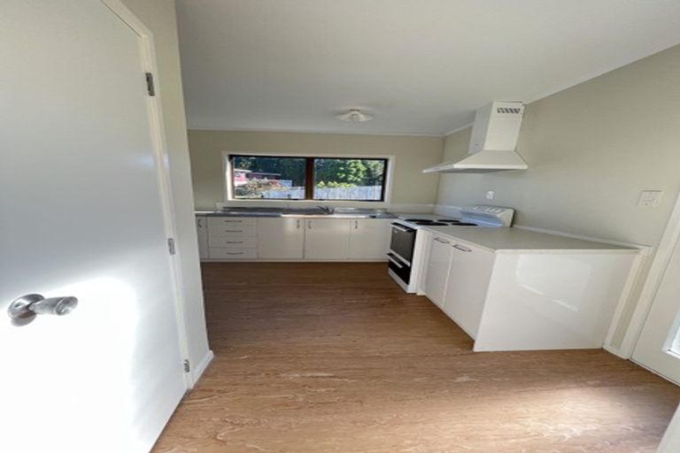 Photo of property in 2 West Harbour Drive, West Harbour, Auckland, 0618