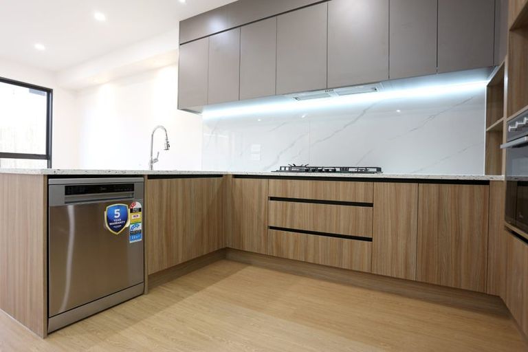 Photo of property in 13b King Richard Place, Browns Bay, Auckland, 0630