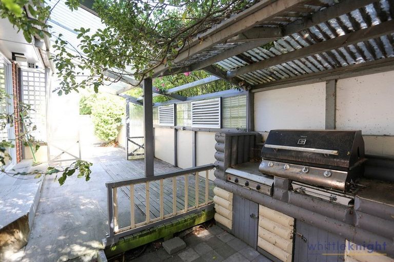 Photo of property in 4 Haynes Avenue, Upper Riccarton, Christchurch, 8041