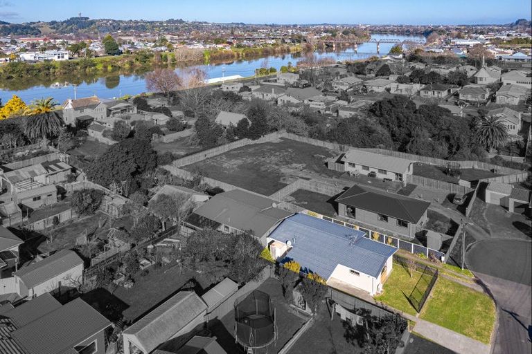 Photo of property in 3 Queen Street, Aramoho, Whanganui, 4500