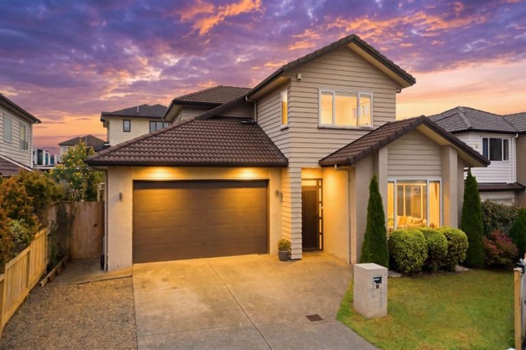 Photo of property in 15 Portofina Place, Flat Bush, Auckland, 2019