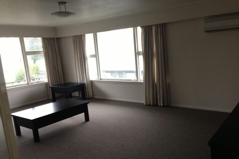 Photo of property in 348 Memorial Avenue, Burnside, Christchurch, 8053