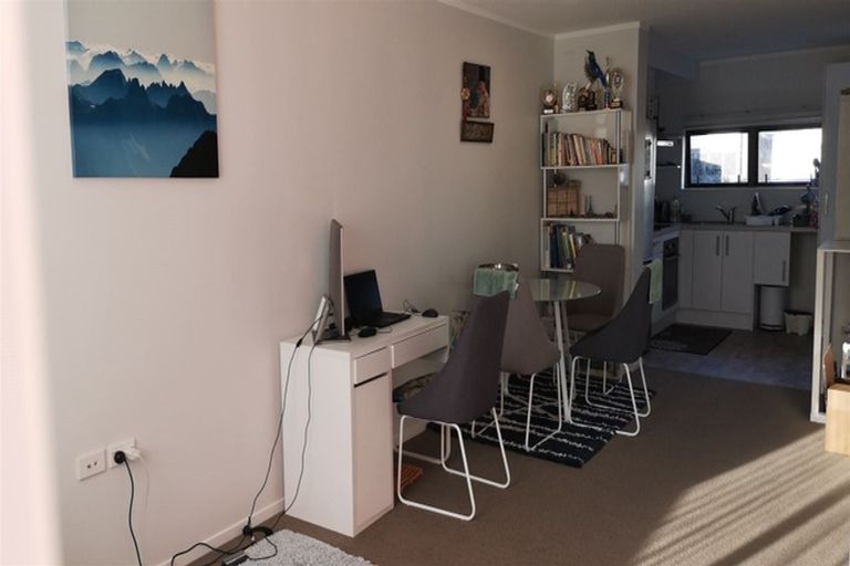 Photo of property in 95 Battalion Drive, Papakura, 2110