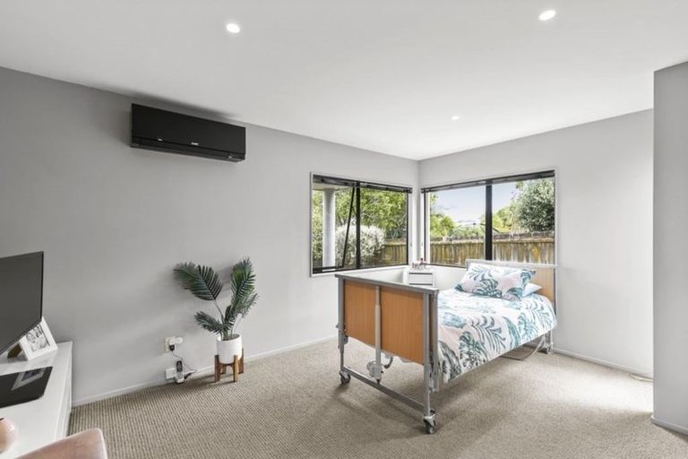 Photo of property in 1/52 Gulf View Road, Murrays Bay, Auckland, 0630