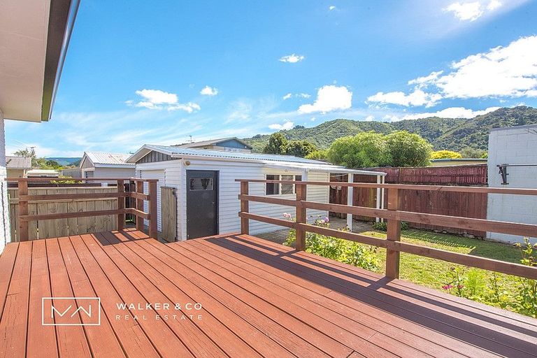 Photo of property in 25 California Drive, Totara Park, Upper Hutt, 5018