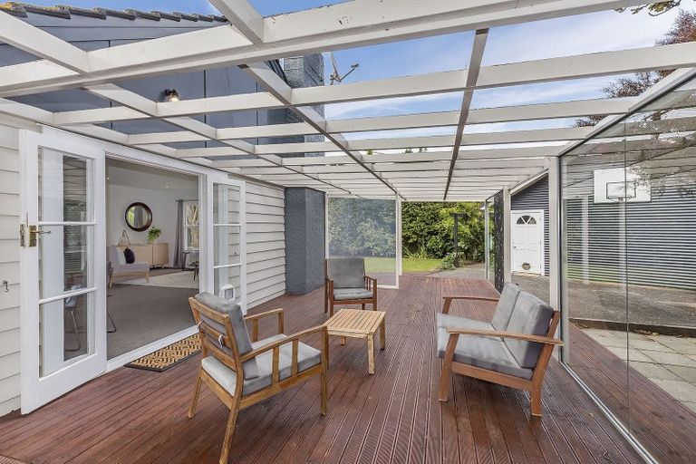 Photo of property in 9 Mascot Street, Tawa, Wellington, 5028