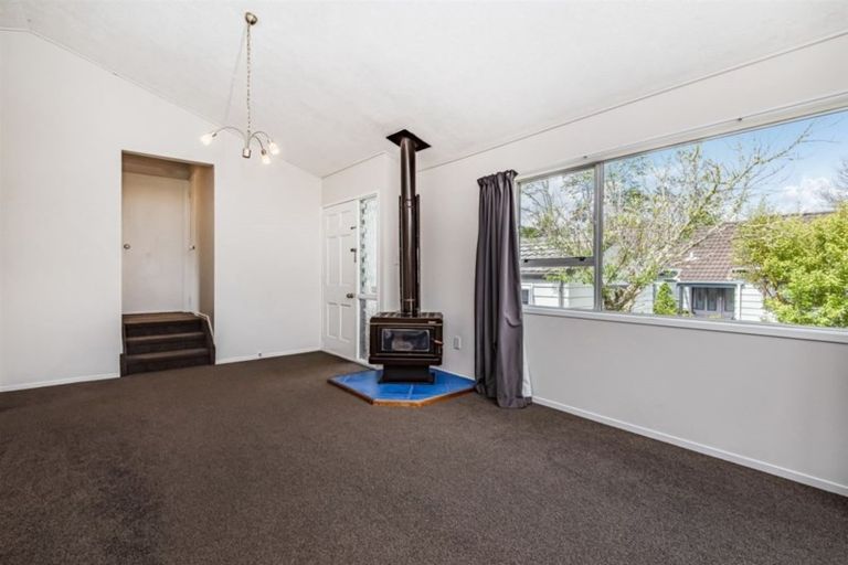 Photo of property in 11 Sunward Rise, Glenfield, Auckland, 0629