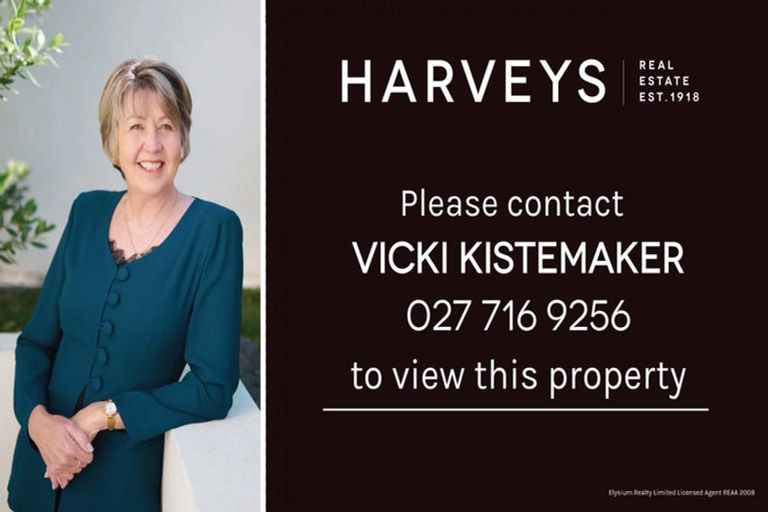 Photo of property in 3 Bosnyak Drive, Te Atatu South, Auckland, 0610