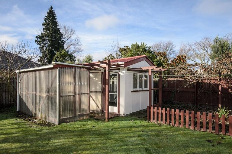 Photo of property in 16 Plynlimon Road, Fendalton, Christchurch, 8052