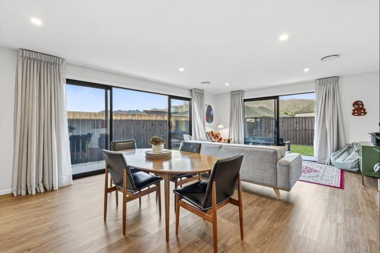 Photo of property in 9 Caton Street, Lake Hawea, 9382