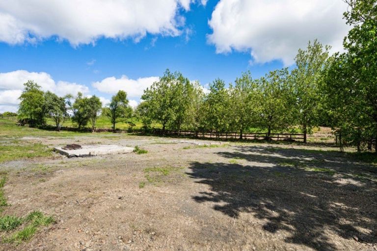 Photo of property in 9 Karaka School Lane, Karaka, 2580